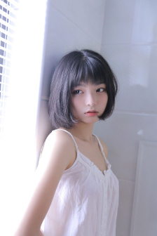 背带短裤丧尸来袭